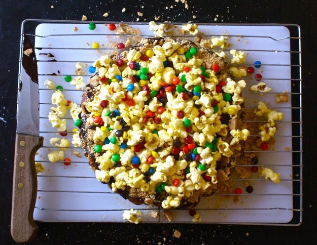 S'mores Popcorn Pie