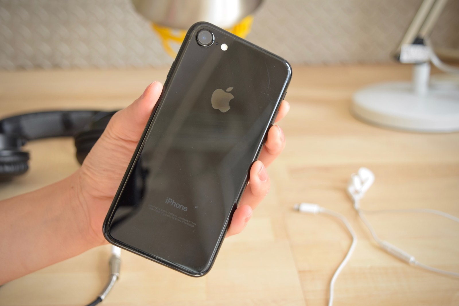 Black & Jet Black: Unboxing the new iPhone 7, iPhone 7 Plus with Lightning  headphones