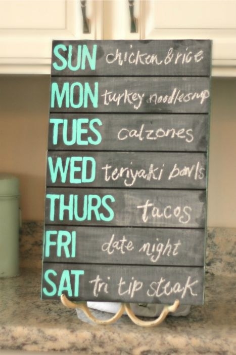 Write out your weekly dinner plan at the start of the week. Better yet, make it ~pretty~.