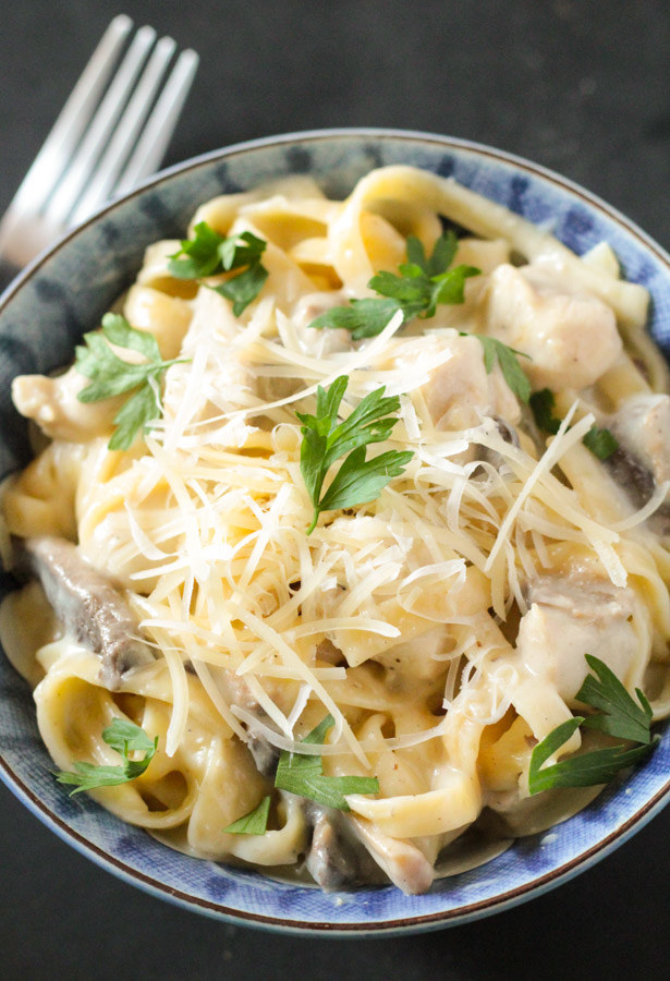 One-Pot Chicken and Mushroom Linguine Tetrazzini