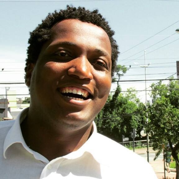 "É evidente a crise de representatividade que vivemos no Brasil. Durante toda a história de nossa cidade, tivemos apenas um vereador negro. Em contrapartida, o ultimo censo mostrou, novamente, que mais da metade da população brasileira não se auto-declara branca. Precisamos nos fazer representar na Câmara."