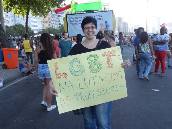 "É importante estarmos em todos os espaços, ocuparmos, dizermos que existimos. É fundamental dizermos a nossos pares que podemos estar onde quisermos. E isso vale também para mulheres, pois não separo meu ativismo LGBT da minha militância feminista."