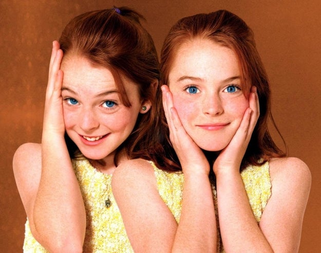 Y hace 18 años, Lindsay Lohan estaba conociendo a su gemela falsa en Juego de Gemelas.