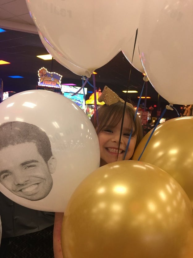 Her birthday wasn't just any kid's birthday — because Leah really loves the rapper Drake, her mom, Lex Saldivar, told BuzzFeed News. So Leah's mom came through and surprised her daughter with a Drake-themed birthday.