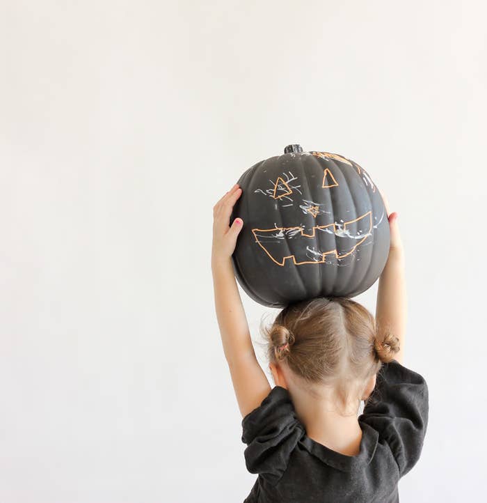 27 Clever Halloween Decorations To Make With Dollar Store Stuff