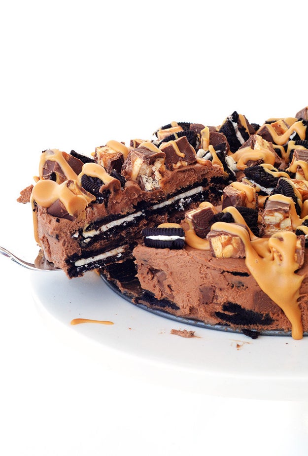 Snickers Oreo Icebox Cake