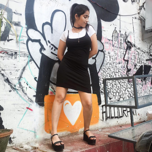 Combinarlo con una t-shirt definitivamente es EL look.