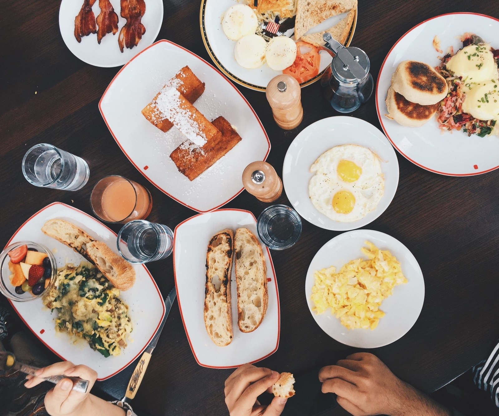 In Georgia, brunch is a meal between breakfast and lunch. In Washington, brunch is who you are. People in D.C. love brunch like we love SEC football. It's insane and it's awesome. Most decent restaurants have a brunch menu and oh man, they do brunch well. Sundays are reserved for Eggs Benedict. Special mention: Romeo and Juliet, a cute little "garden cafe" that's roughly a 10 minute walk from the house, has a bangin' brunch. Also: Policy, Medium Rare (steak and eggs), Farmer's Fishers and Bakers, Ted's (because of the tarts), and Argonaut-all great brunch places.