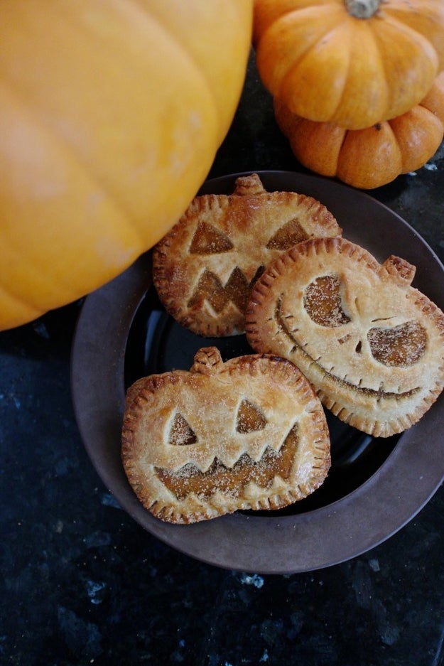 Jack-O'-Lantern Pumpkin Hand Pies