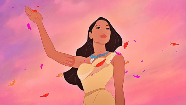 Pocahontas es la única princesa con un tatuaje.