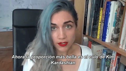 Ter llevaba dándole vueltas a esta teoría un tiempo: "estaba contándole a la cámara frontal del móvil que, a pesar de haber estudiado arquitectura, las dimensiones de un ladrillo no me parecían tan importantes como las del culo de Kim Kardashian", comenta a BuzzFeed España.