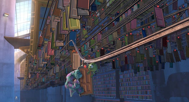 Todas as portas de "Monstros S.A." foram feitas de diferentes combinações de 26 cores de tintas, 12 estilos de porta, 8 tons de madeira, 10 decalques, seis modelos de maçaneta e 3 tipos de ferragens.