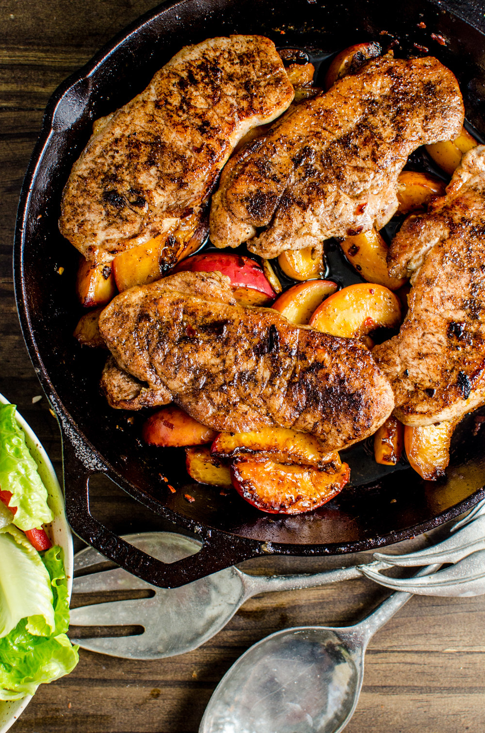 25 Delicious Things You Can Make In A Cast Iron Skillet