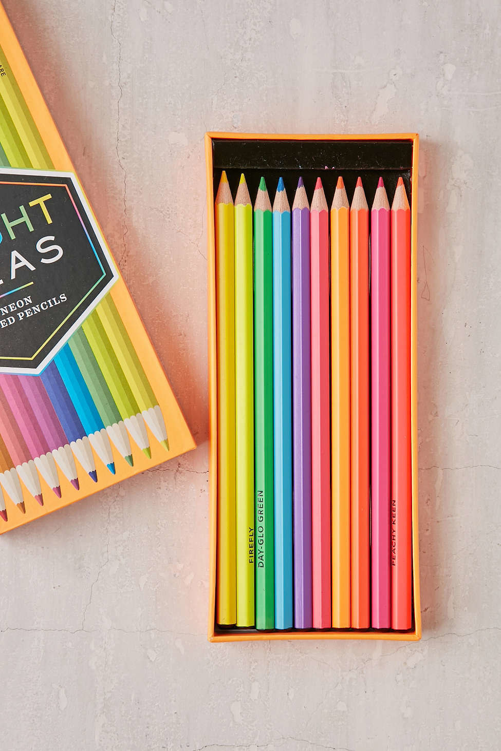 Неоновые карандаши. Неоновые цветные карандаши. Цветные карандаши для школы. Канцелярия карандаши цветные. Неоновые цветные карандаши набор.