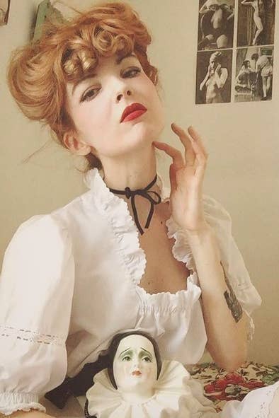 古いけれど新しい Instagramで注目のヴィンテージ ファッションの女性たち 古いけれど新しい Instagramで注目のヴィンテージ ファッションの女性たち