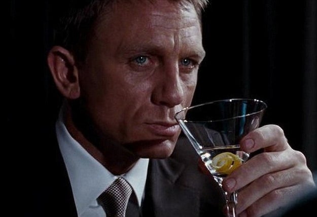 What's the difference between SHAKEN and STIRRED drinks?