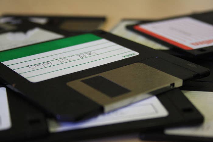 Dippers Computer 19 Things You Completely Forgot About Your Dial-Up PC