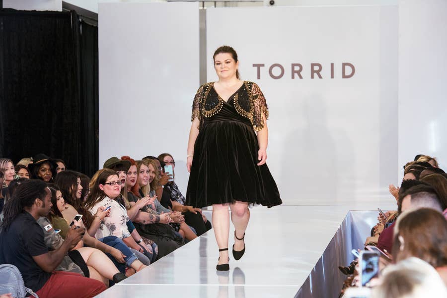 torrid runway collection dress Women's Chiffon V-Neck Maxi Dress In Sophie Gingham Blue, Size 30, Plus Size By Torrid