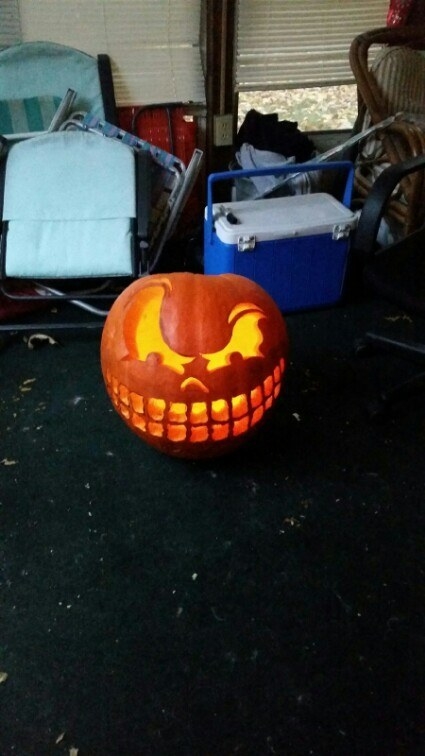 a jack-o-lantern with a lot of teeth