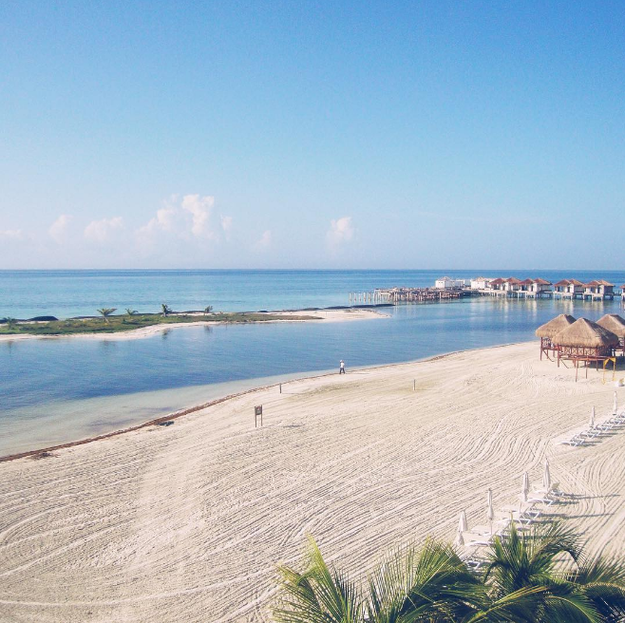 Hay un lugar muy especial en el estado de Quintana Roo, un playa casi mágica llamada Playa Maroma.