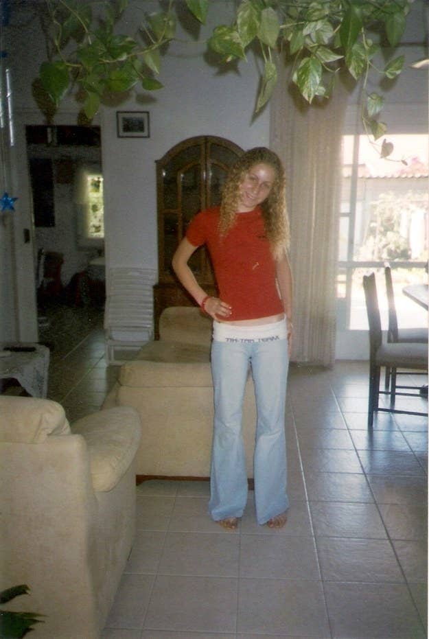 picture Early 2000S 2000 Photoshoot Background early 2000s