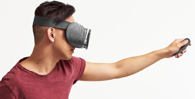 Un set de realidad virtual que te permite ver películas en primera persona con tu smartphone.