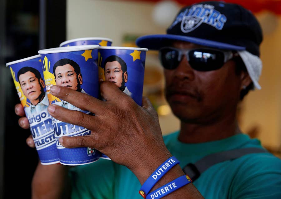 写真 フィリピンの暴言王 ドゥテルテ大統領 高い人気と深い闇