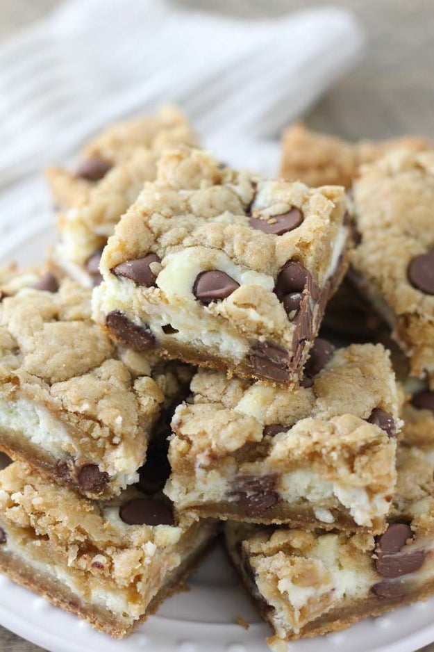 Chocolate Chip Cookie Cheesecake Bars