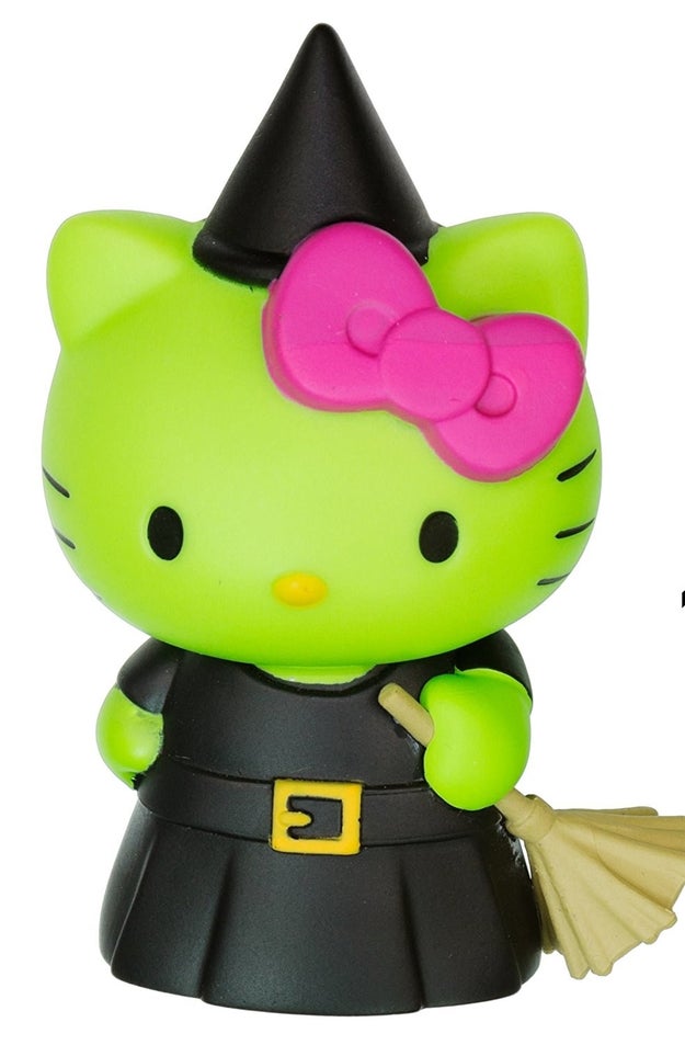 Si amas Hello Kitty tanto como a Wicked, éste es EL juguete ($560).