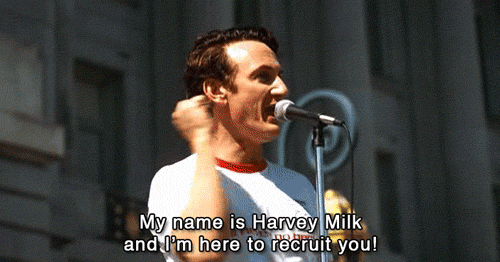 Harvey Milk était le premier conseiller municipal ouvertement gay à avoir été élu à San Francisco, et a été tragiquement assassiné en 1978. Le film de Gus Van Sant dresse le portrait de cet homme engagé, qui s'est battu avec acharnement contre les discriminations homophobes.
