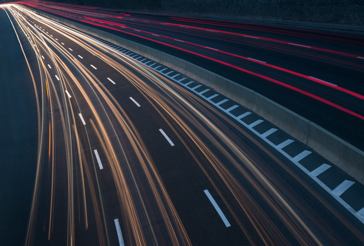 Was es überall bedeutet: Eine Fernverkehrsstraße, die ausschließlich dem Schnellverkehr dient.Was es im Pott bedeutet: Stau.
