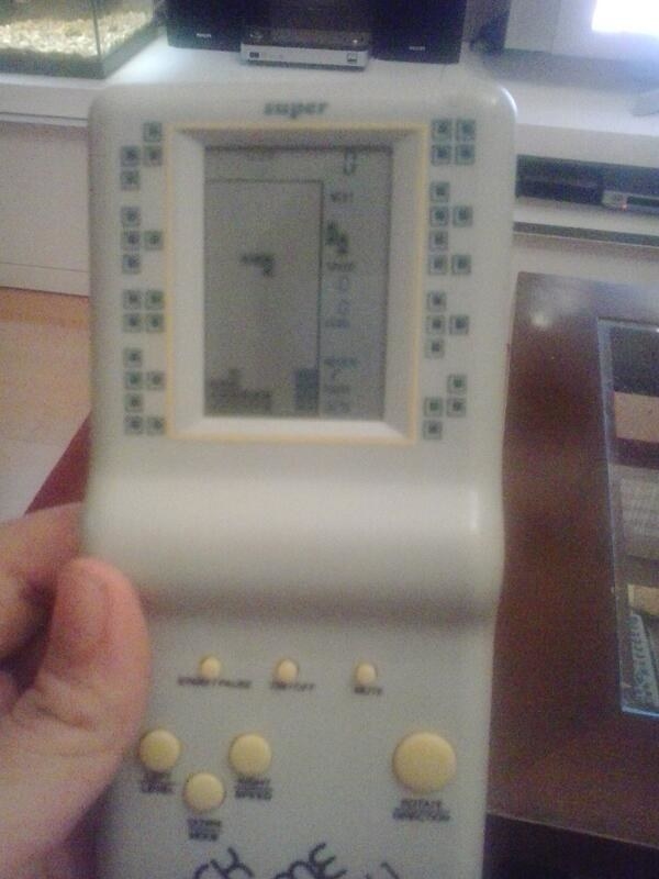 Decía que tenía 99 juegos, pero todos eran el Tetris o el del coche de esquivar obstáculos.