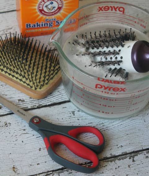 Our hair brushes can get ~nasty~ after a while — make sure yours is fresh and clean by following these simple instructions.