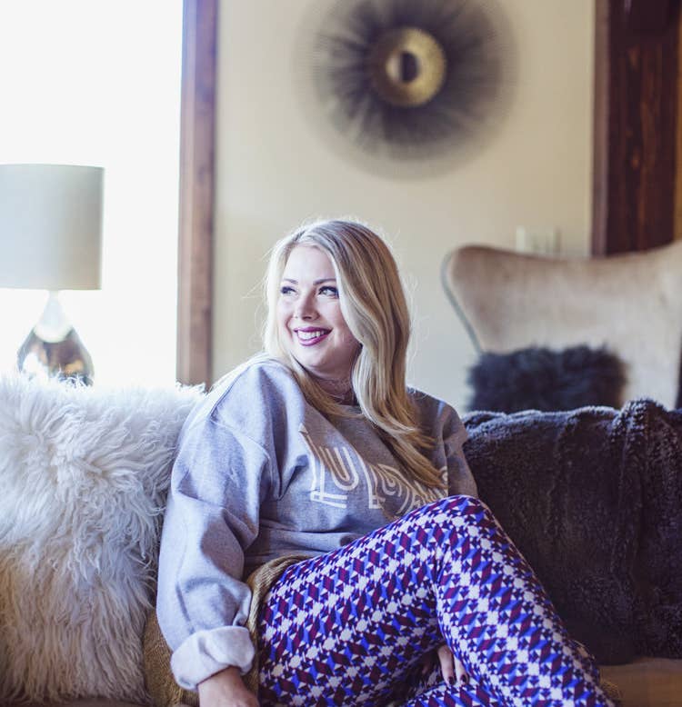 Everything You Need To Know About The Leggings Taking Over Your Facebook