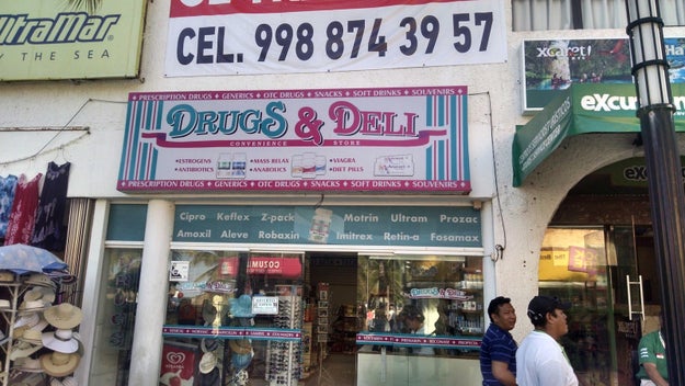 Esta tienda en Cozumel que vende desde Viagra hasta souvenirs.