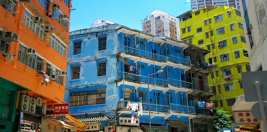 Nothing puts you bang in the centre of culture than strolling along Wan Chai Heritage Trail! The two hour trail is divided in to two sections featuring the architectural and cultural wonders of the city. Admire the structures of the Blue House and visit The Pak Tai Temple during your trail. If you’re staying at a Hong Kong boutique hotel, get a map and look for the fastest way to get to the trail.