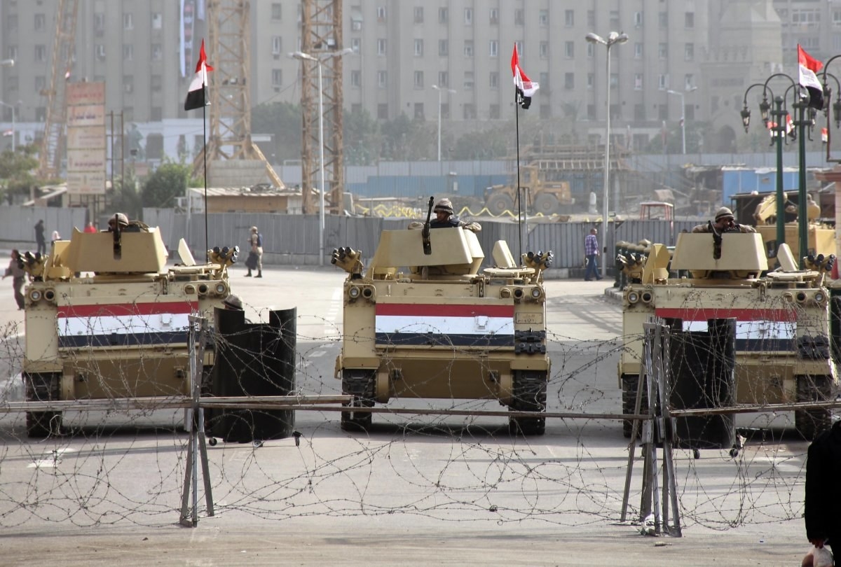 In a conference call with reporters, the Egyptian ambassador to Mexico, Yasser Shaban said that in the oasis of military Desert and police were trying to identify "terrorists" who "used, similar to those that were used by tourists 4x4" the diplomat said.Thus, "the tourists found themselves under the fire of the weapons of the security forces".The attack was carried out from aircraft and helicopters dropped bombs the group said Secretary Ruiz Massieu.But Gabriela Bejarano, sister of Rafael, does not believe there was some confusion.