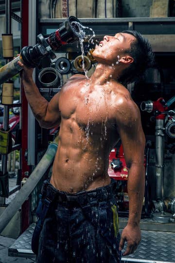 People Cant Get Enough Of These Photos Of Really Hot Firefighters 