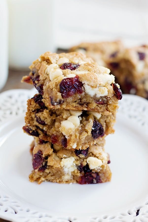 Cranberry White Chocolate Oatmeal Cookie Bars