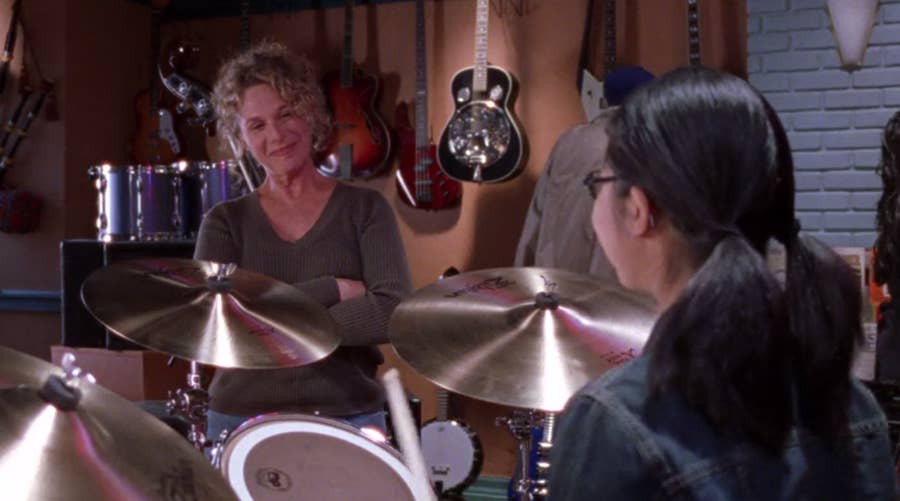The Full Story Behind How The Gilmore Girls Theme Song Came To Be