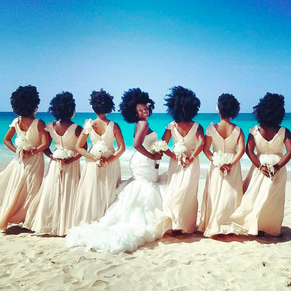 When this bride and her bridesmaids flaunted their natural hair, and we all fell in love.