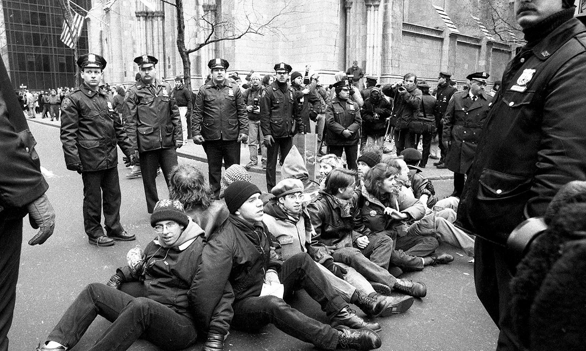 26 Powerful Photos Of The US AIDS Crisis In The '80s