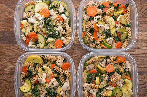 Make This Garlic Chicken And Veggie Pasta For An Easy Meal-Prep Dish