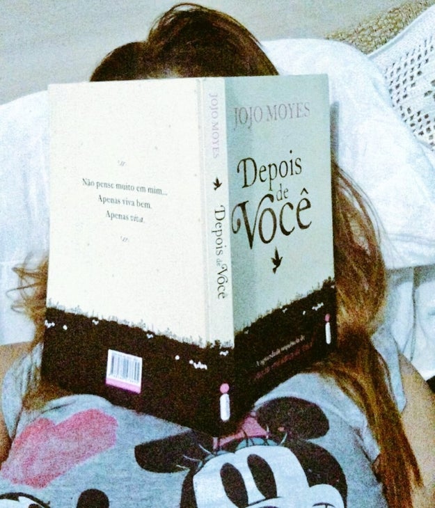 Dormir com um livro na cara é bem comum na sua vida.