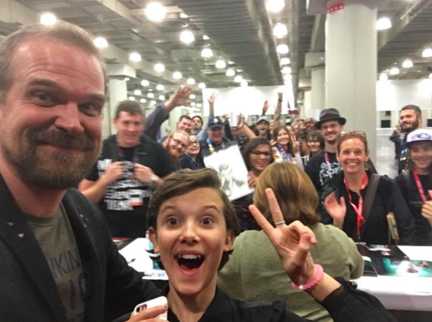 David Harbour y Millie ganaron todo en la Comic-Con de Nueva York.