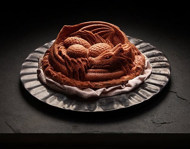 A pan for anyone who loves cake as much as they love Game of Thrones.