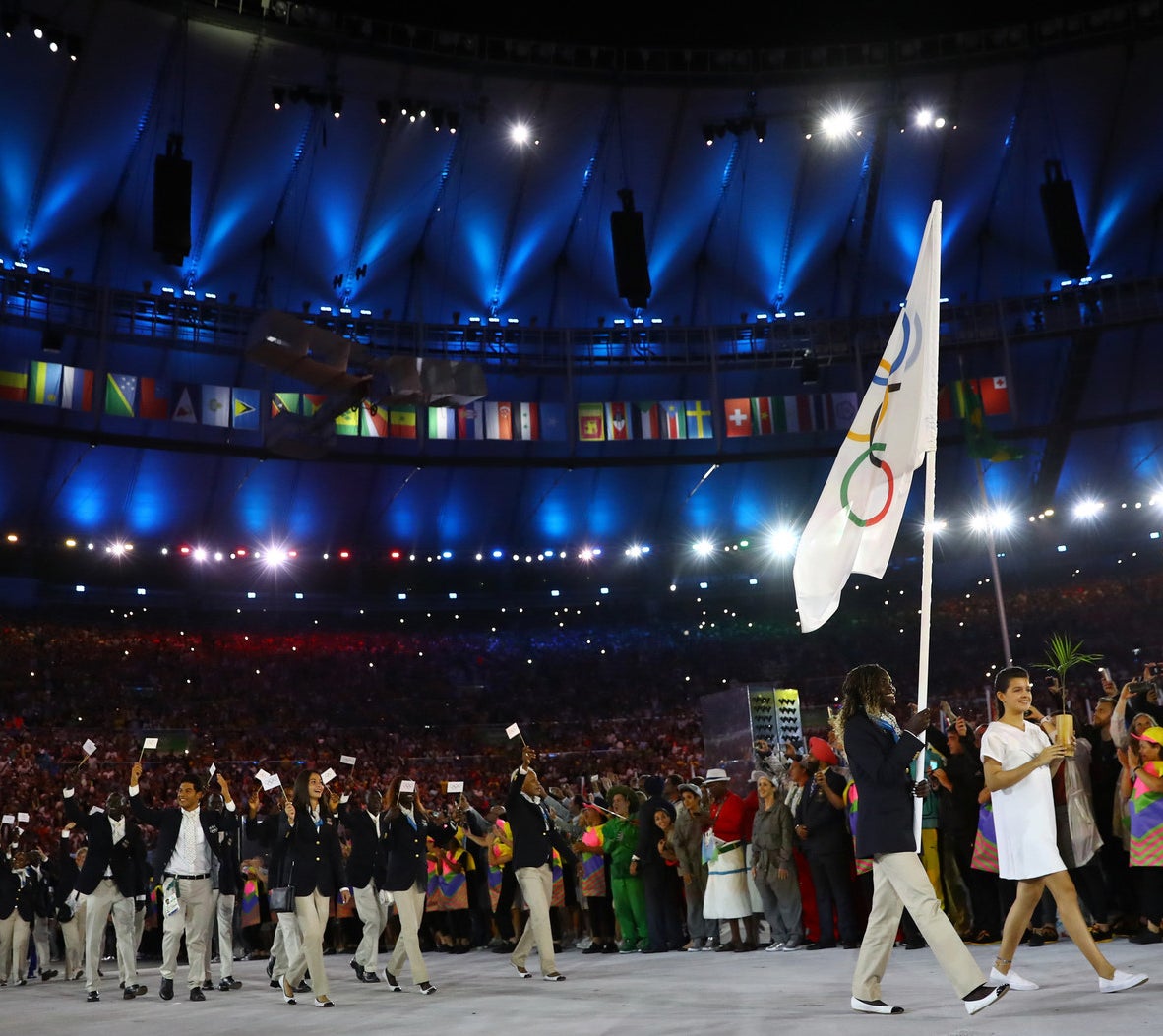 FAMOUS THINGS THAT HAPPENED IN 2016 visual data 8