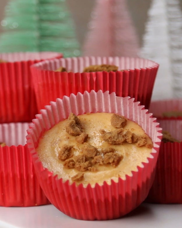 Mini Gingerbread Cheesecakes