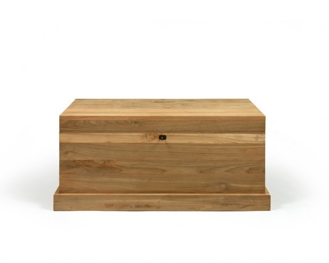 The Indah blanket chest is hand crafted from solid reclaimed teak and is the perfect storage addition for any home.