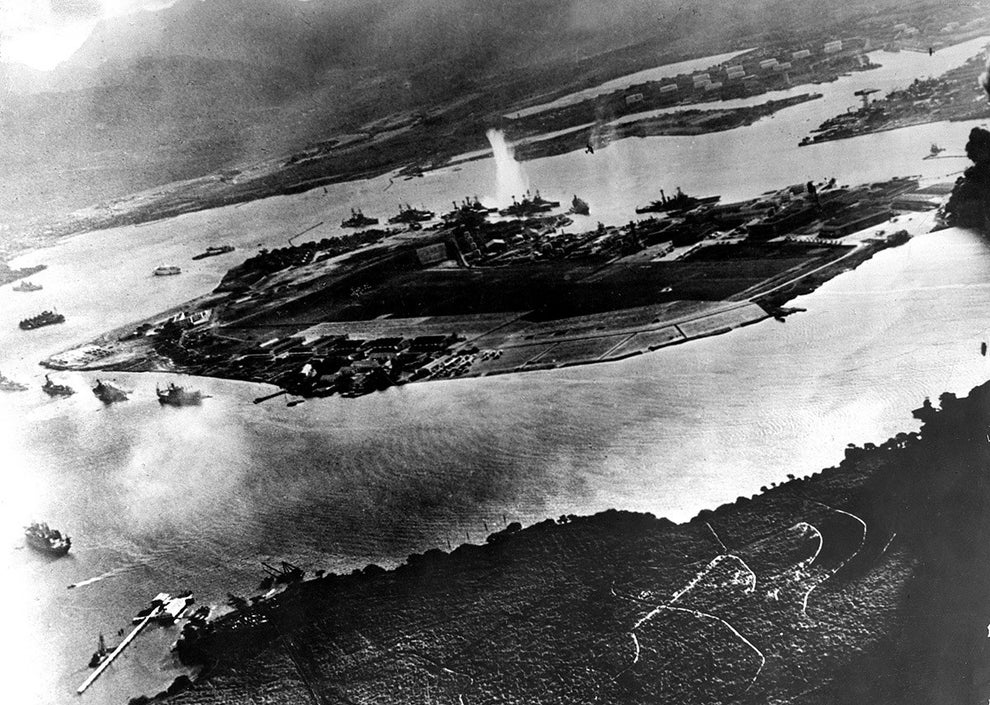 24 Harrowing Pictures From The Attack On Pearl Harbor